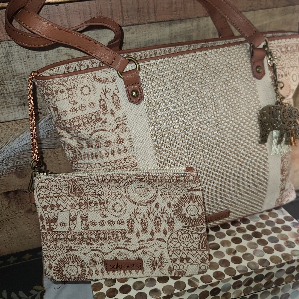 SAKROOTS BRAND HANDBAG WITH CLUTCH  new without tag